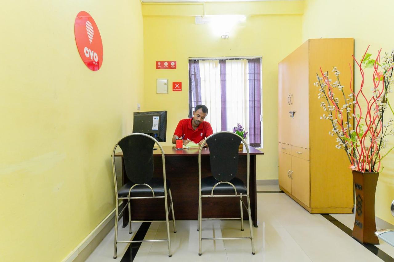 Oyo 8273 Diamond Inn Kochi Zewnętrze zdjęcie
