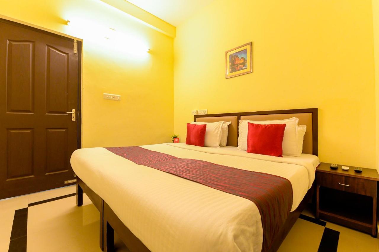 Oyo 8273 Diamond Inn Kochi Zewnętrze zdjęcie