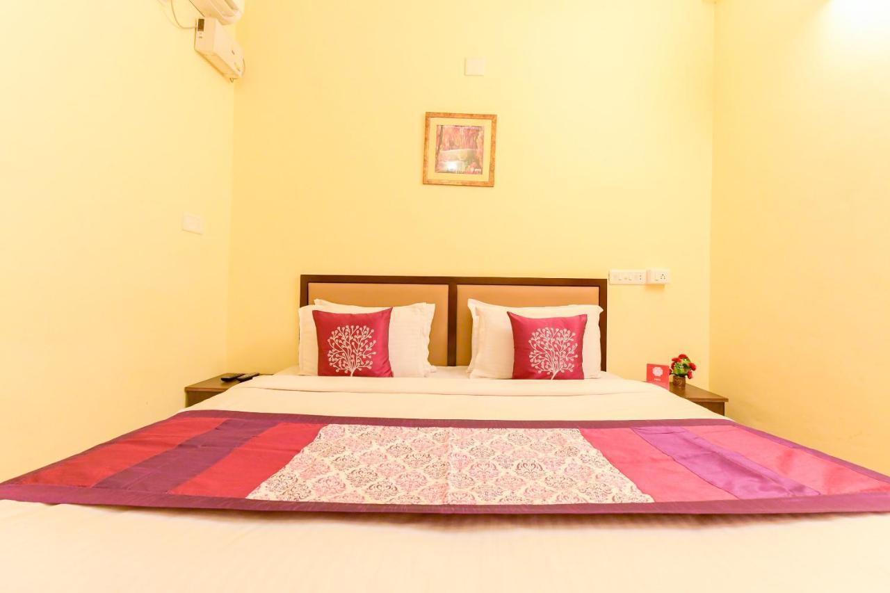 Oyo 8273 Diamond Inn Kochi Zewnętrze zdjęcie